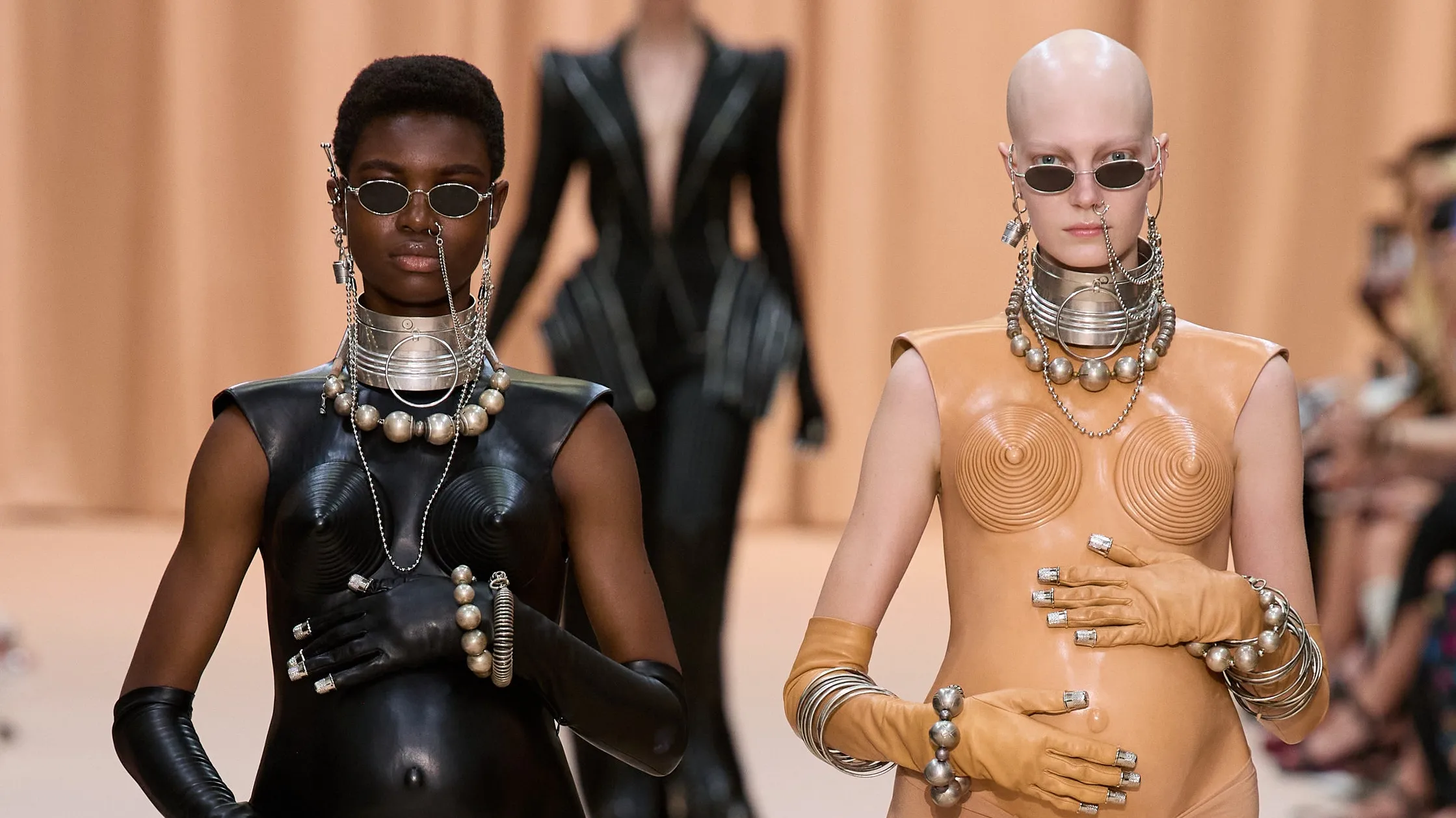 Jean Paul Gaultier (Haute Couture): Осень — Зима 2017 — 2018